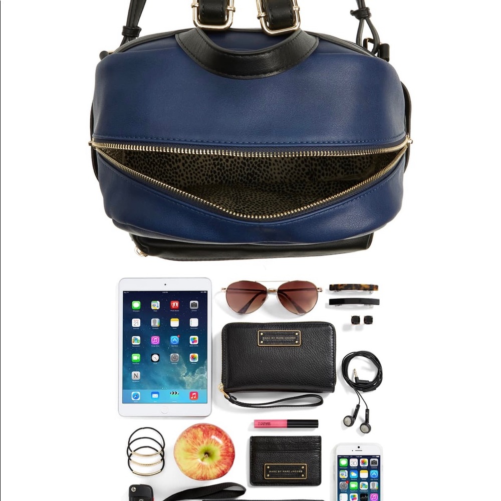 Nordstrom colorblock blue black zipper backpack - Picture 3 of 9